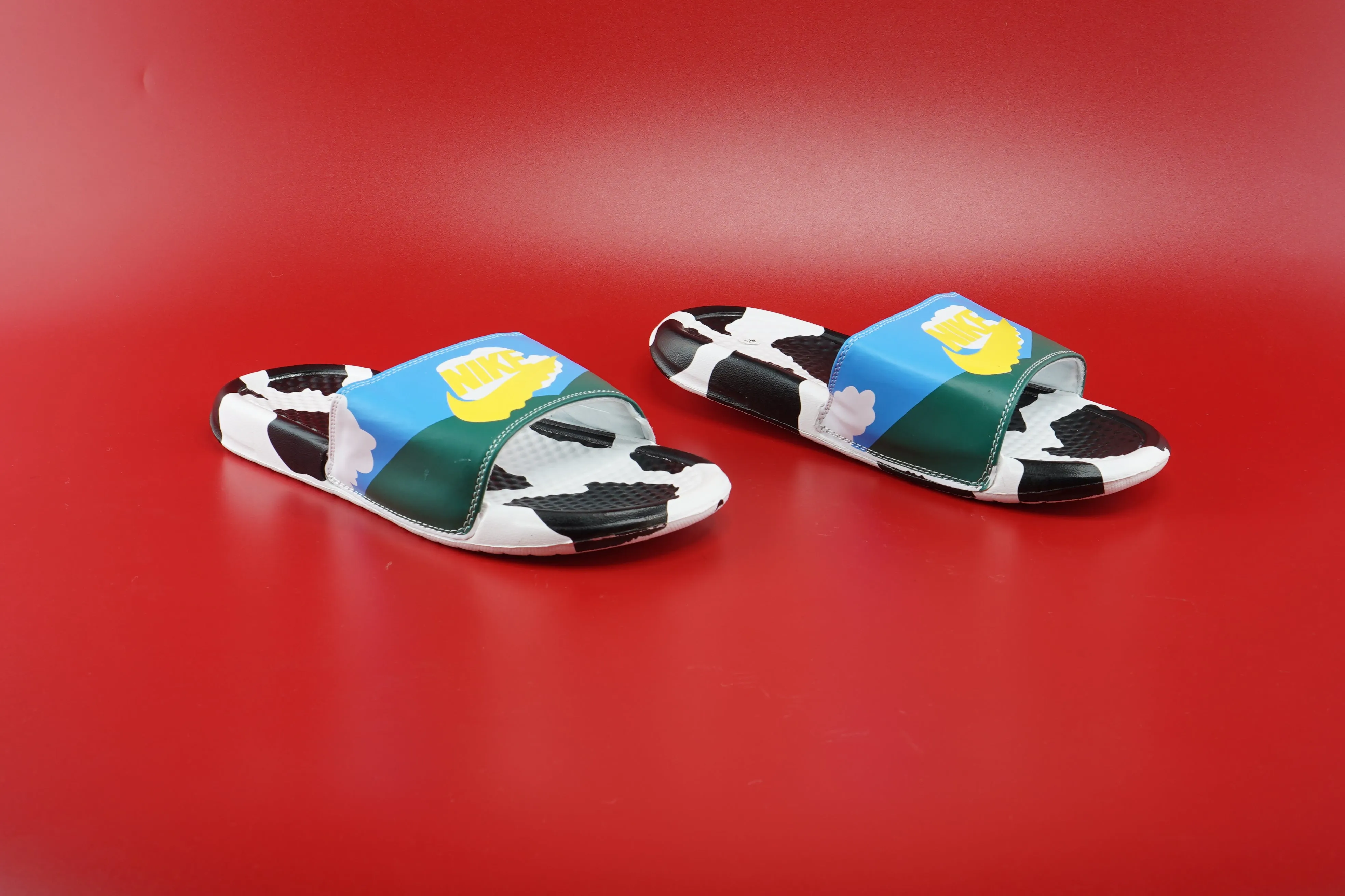 Mixed color slides Camo